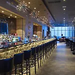 מלון Doubletree By Hilton מינסק