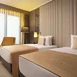 Doubletree By Hilton Hotel