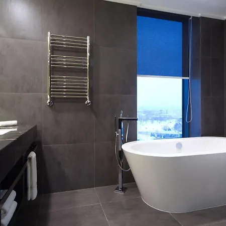 Doubletree By Hilton מלון