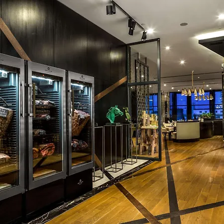 Doubletree By Hilton Готель