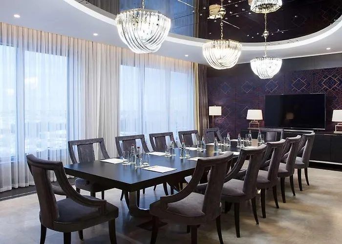 Doubletree By Hilton מלון מינסק