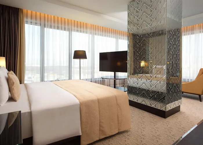 Готель Doubletree By Hilton 5*