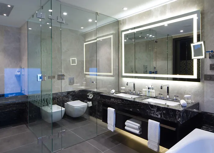 Готель Doubletree By Hilton 5*