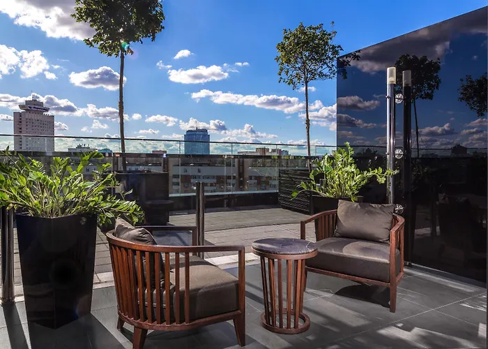 Doubletree By Hilton Готель