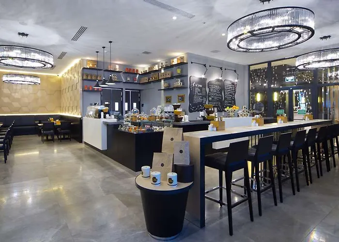 מלון Doubletree By Hilton 5*